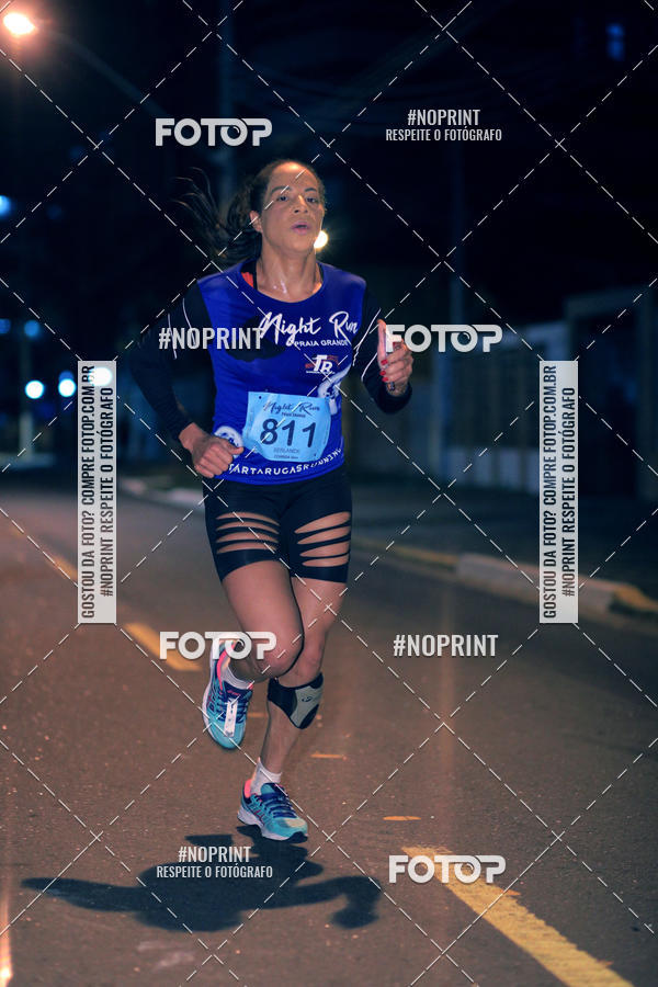 Buy your photos of the eventNight Run 5K 10K Praia Grande on Fotop