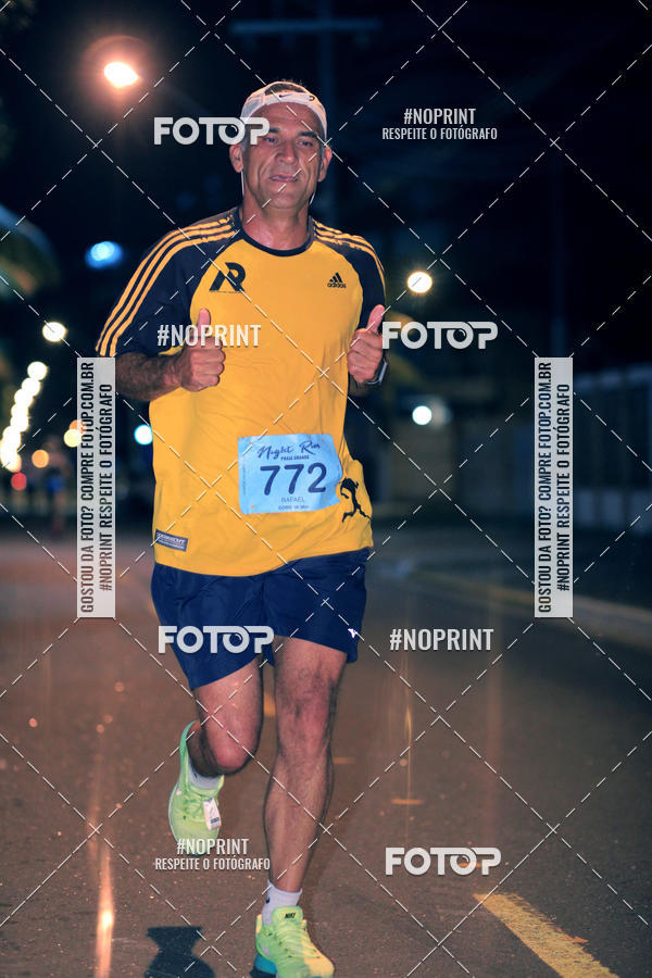 Buy your photos of the eventNight Run 5K 10K Praia Grande on Fotop