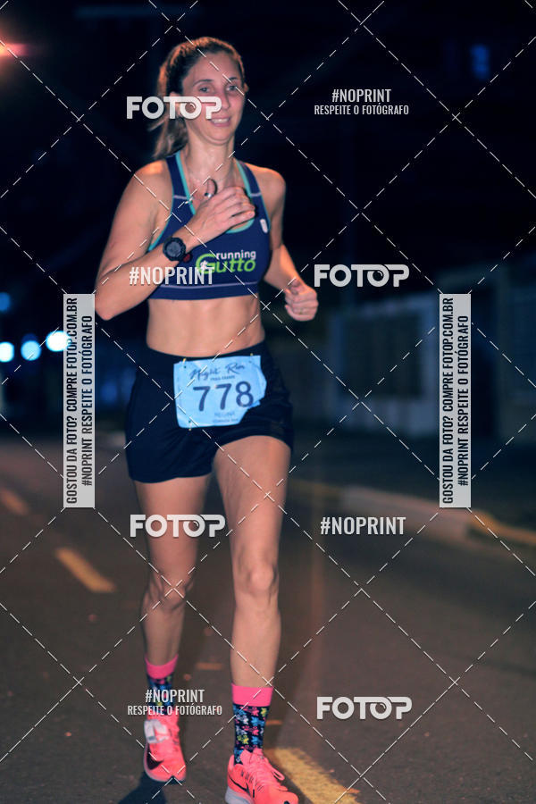 Buy your photos of the eventNight Run 5K 10K Praia Grande on Fotop