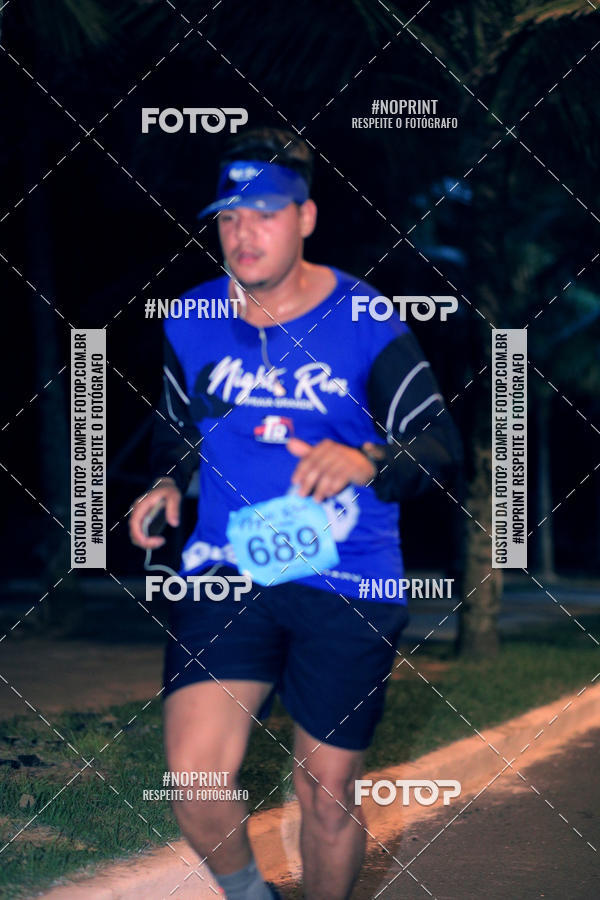 Buy your photos of the eventNight Run 5K 10K Praia Grande on Fotop
