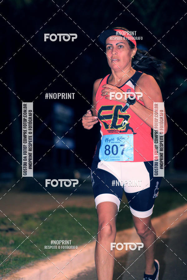 Buy your photos of the eventNight Run 5K 10K Praia Grande on Fotop