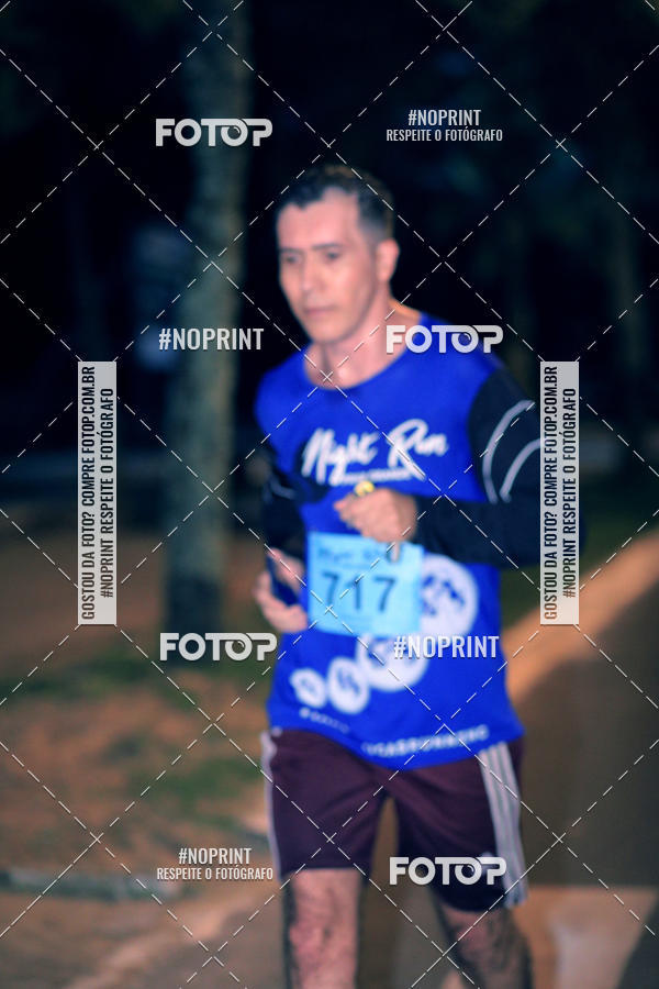 Buy your photos of the eventNight Run 5K 10K Praia Grande on Fotop