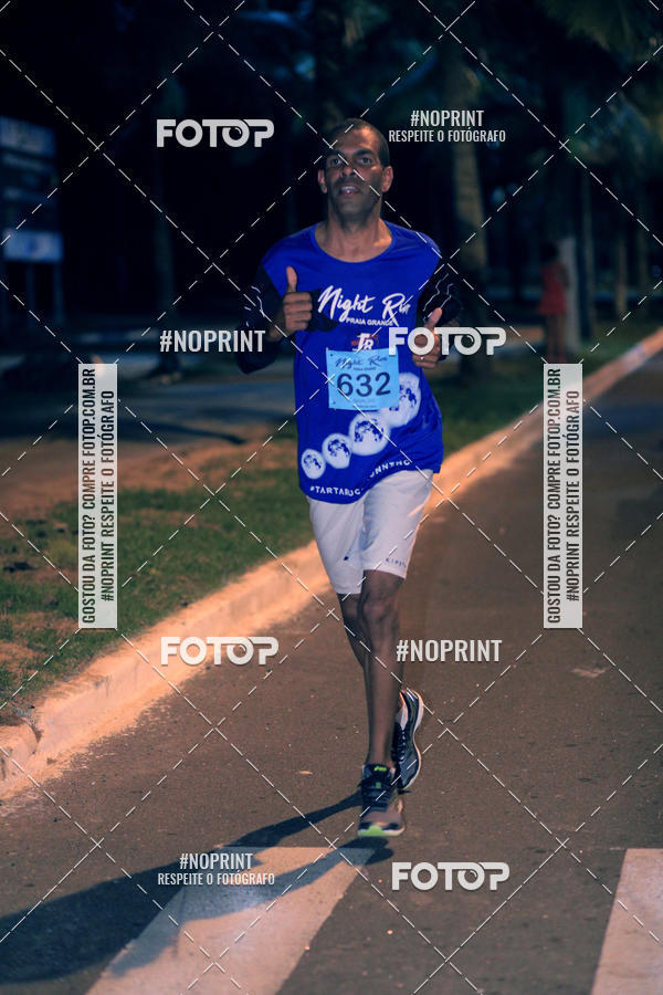 Buy your photos of the eventNight Run 5K 10K Praia Grande on Fotop