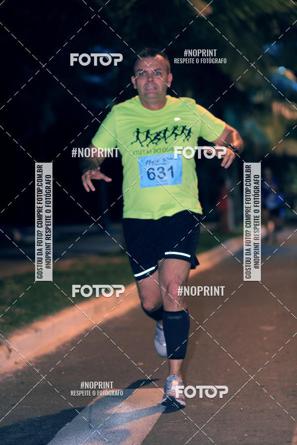 Buy your photos of the eventNight Run 5K 10K Praia Grande on Fotop