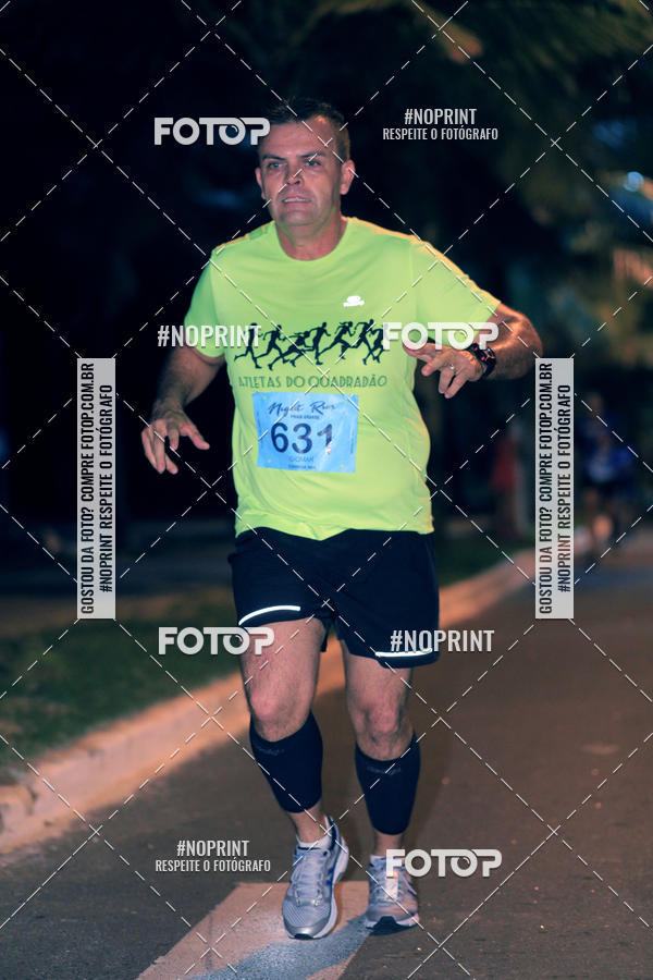 Buy your photos of the eventNight Run 5K 10K Praia Grande on Fotop
