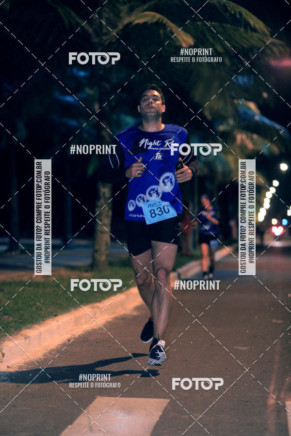 Buy your photos of the eventNight Run 5K 10K Praia Grande on Fotop