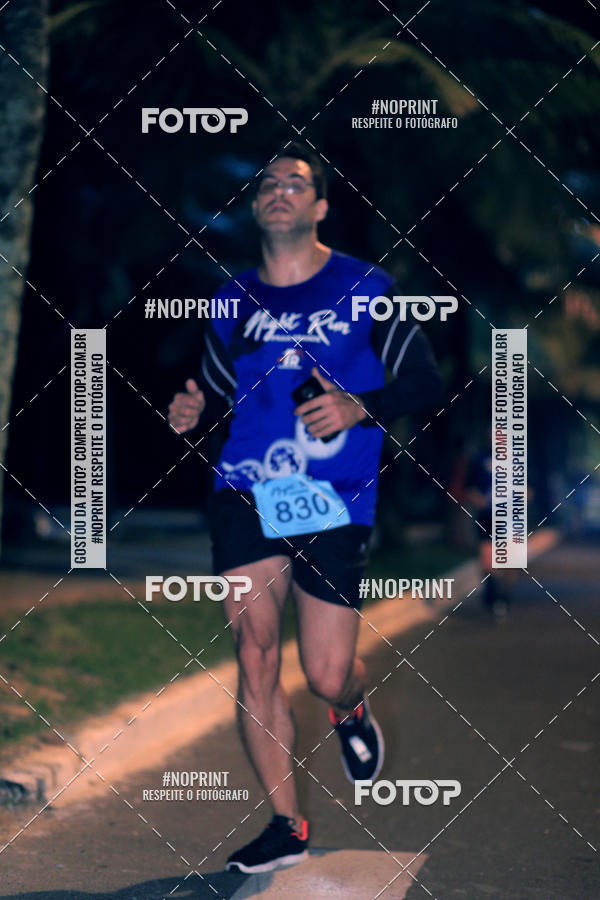 Buy your photos of the eventNight Run 5K 10K Praia Grande on Fotop