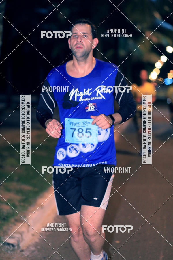 Buy your photos of the eventNight Run 5K 10K Praia Grande on Fotop