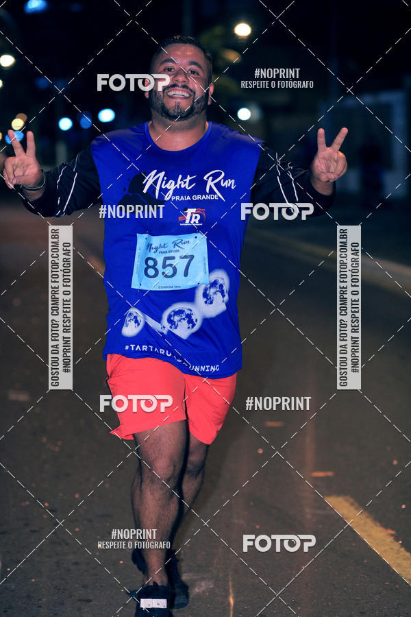 Buy your photos of the eventNight Run 5K 10K Praia Grande on Fotop