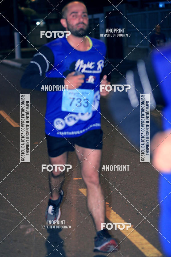 Buy your photos of the eventNight Run 5K 10K Praia Grande on Fotop