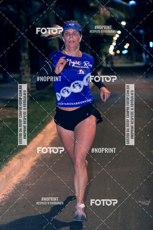Buy your photos of the eventNight Run 5K 10K Praia Grande on Fotop