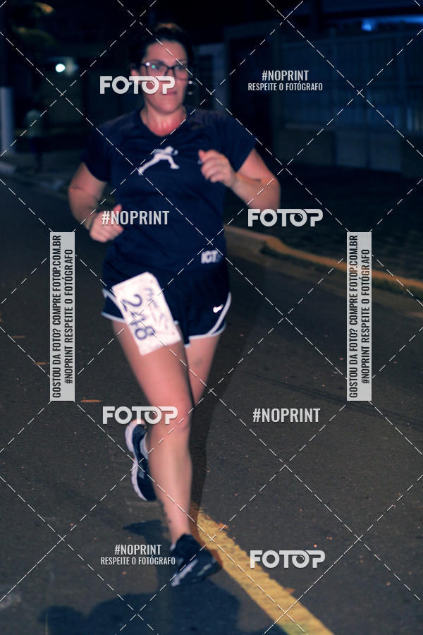 Buy your photos of the eventNight Run 5K 10K Praia Grande on Fotop