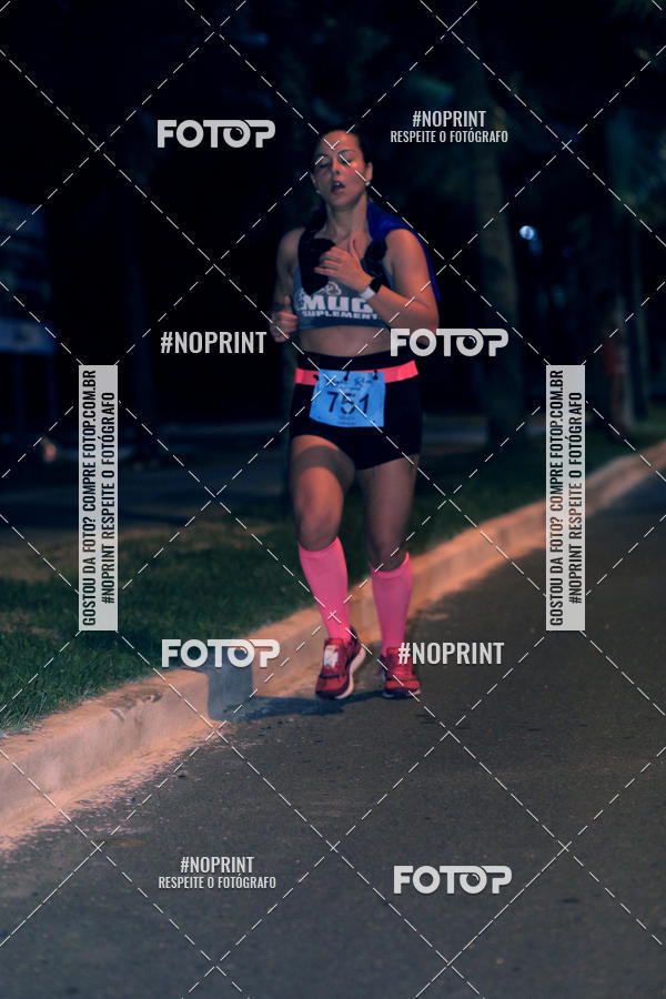 Buy your photos of the eventNight Run 5K 10K Praia Grande on Fotop