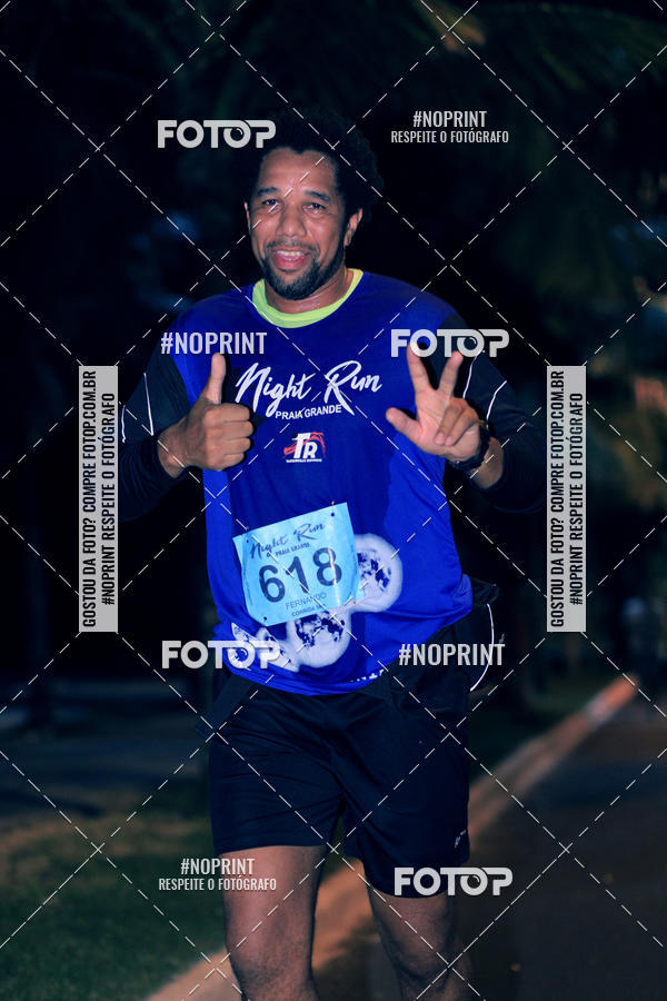 Buy your photos of the eventNight Run 5K 10K Praia Grande on Fotop