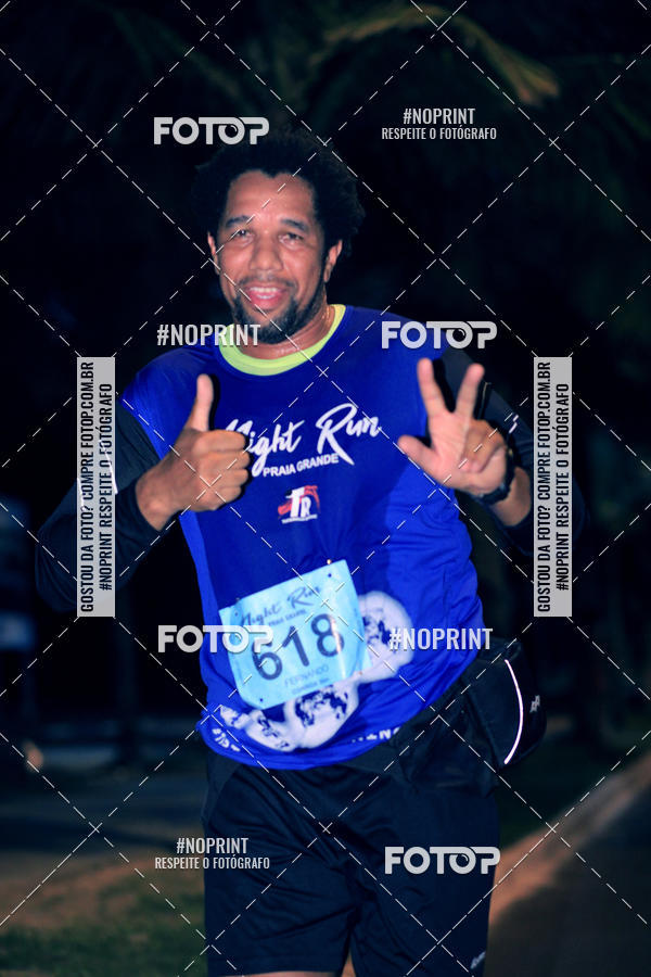 Buy your photos of the eventNight Run 5K 10K Praia Grande on Fotop