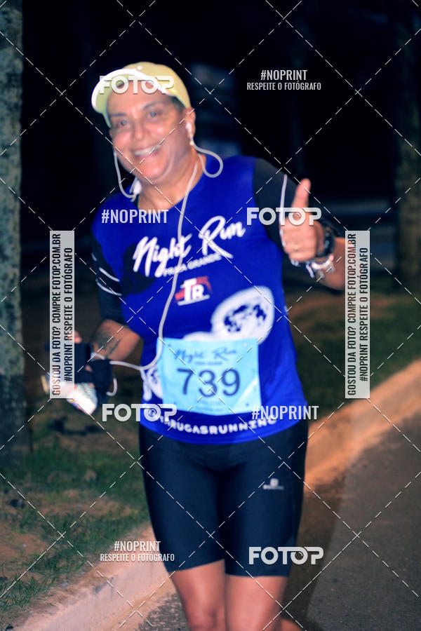 Buy your photos of the eventNight Run 5K 10K Praia Grande on Fotop