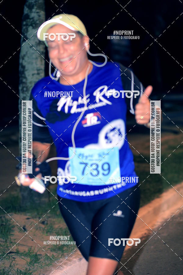 Buy your photos of the eventNight Run 5K 10K Praia Grande on Fotop