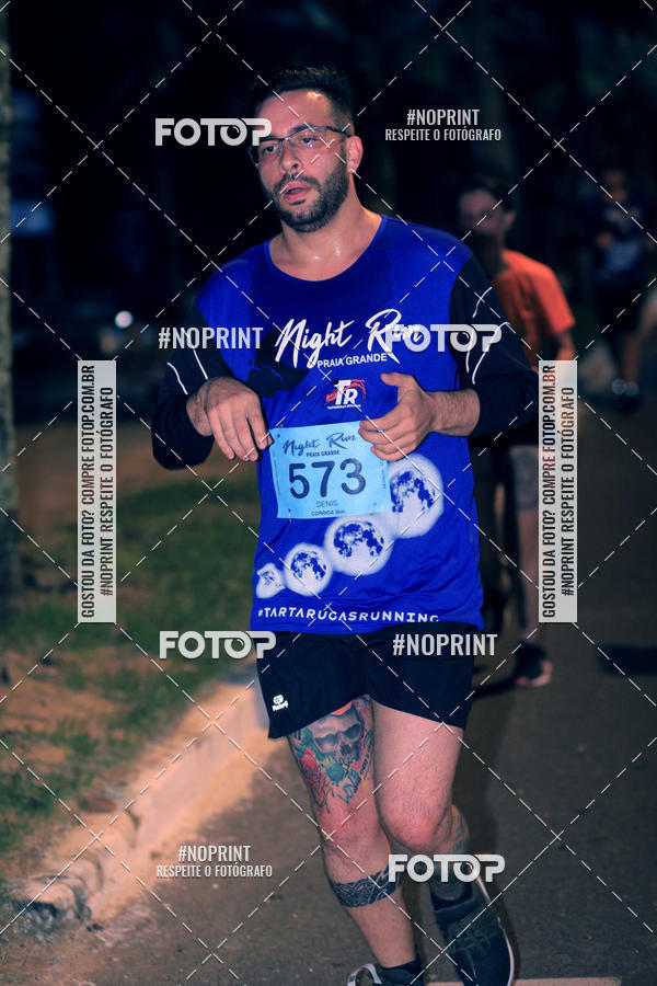 Buy your photos of the eventNight Run 5K 10K Praia Grande on Fotop