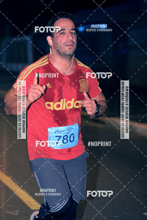 Buy your photos of the eventNight Run 5K 10K Praia Grande on Fotop