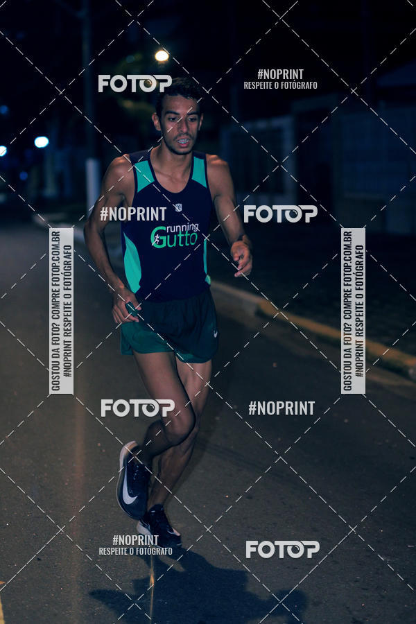 Buy your photos of the eventNight Run 5K 10K Praia Grande on Fotop