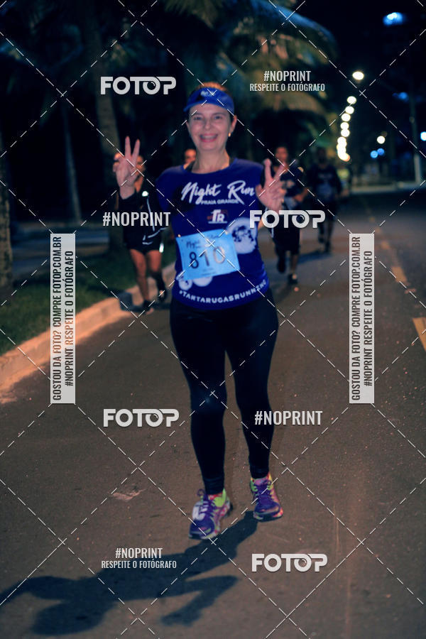 Buy your photos of the eventNight Run 5K 10K Praia Grande on Fotop