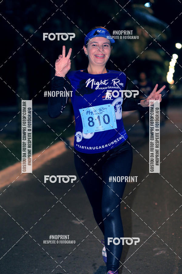 Buy your photos of the eventNight Run 5K 10K Praia Grande on Fotop