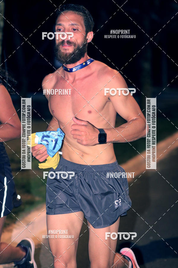 Buy your photos of the eventNight Run 5K 10K Praia Grande on Fotop