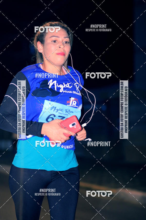 Buy your photos of the eventNight Run 5K 10K Praia Grande on Fotop