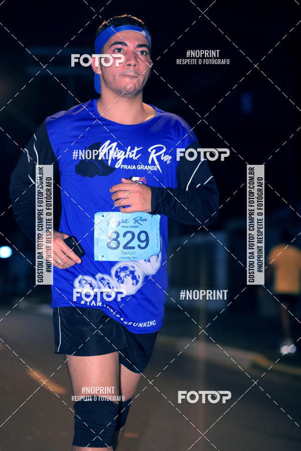 Buy your photos of the eventNight Run 5K 10K Praia Grande on Fotop
