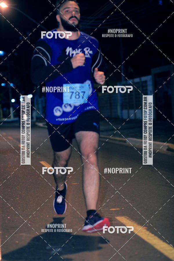 Buy your photos of the eventNight Run 5K 10K Praia Grande on Fotop