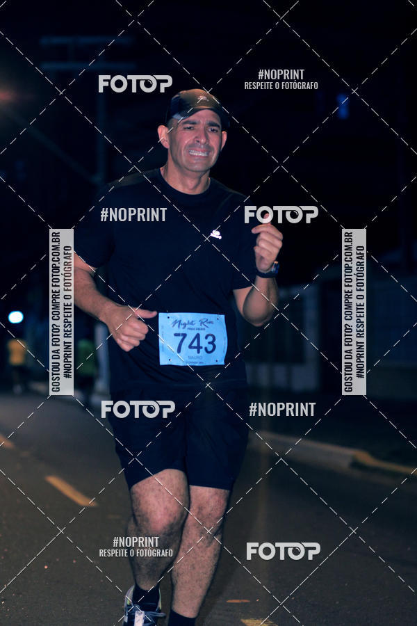 Buy your photos of the eventNight Run 5K 10K Praia Grande on Fotop