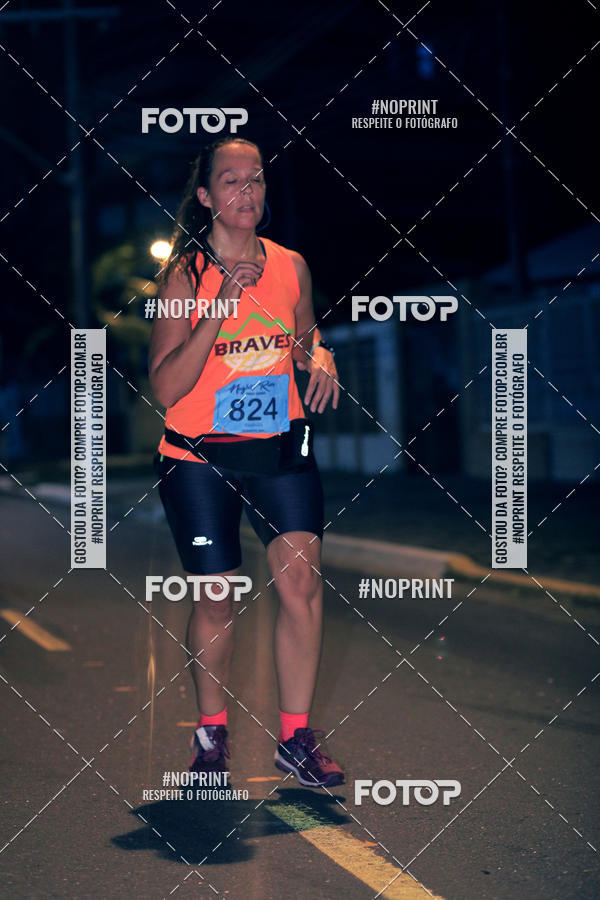Buy your photos of the eventNight Run 5K 10K Praia Grande on Fotop
