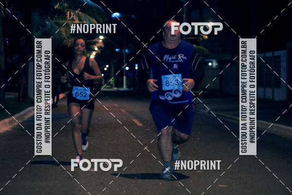 Buy your photos of the eventNight Run 5K 10K Praia Grande on Fotop