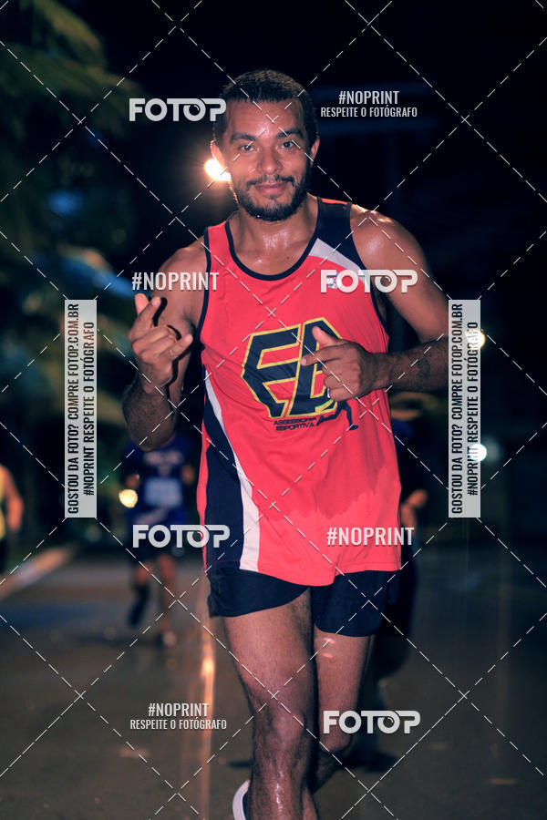 Buy your photos of the eventNight Run 5K 10K Praia Grande on Fotop