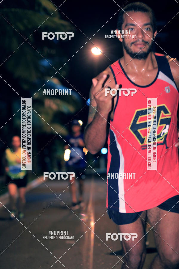Buy your photos of the eventNight Run 5K 10K Praia Grande on Fotop