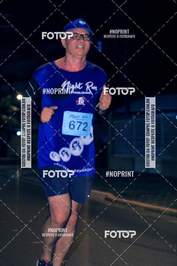 Buy your photos of the eventNight Run 5K 10K Praia Grande on Fotop