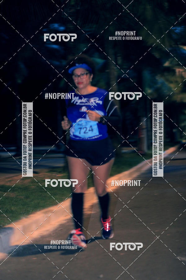 Buy your photos of the eventNight Run 5K 10K Praia Grande on Fotop