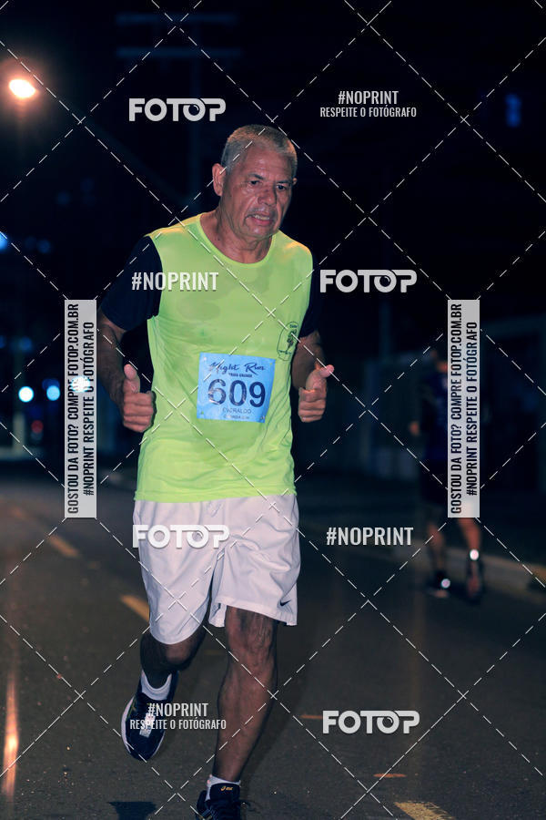 Buy your photos of the eventNight Run 5K 10K Praia Grande on Fotop