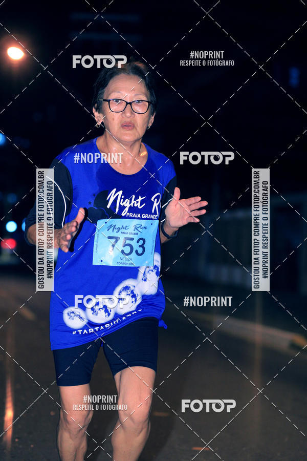 Buy your photos of the eventNight Run 5K 10K Praia Grande on Fotop