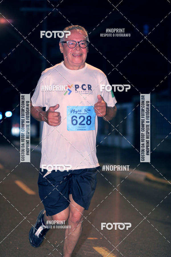 Buy your photos of the eventNight Run 5K 10K Praia Grande on Fotop