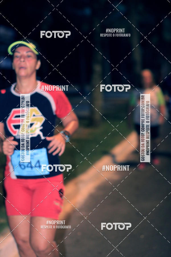 Buy your photos of the eventNight Run 5K 10K Praia Grande on Fotop