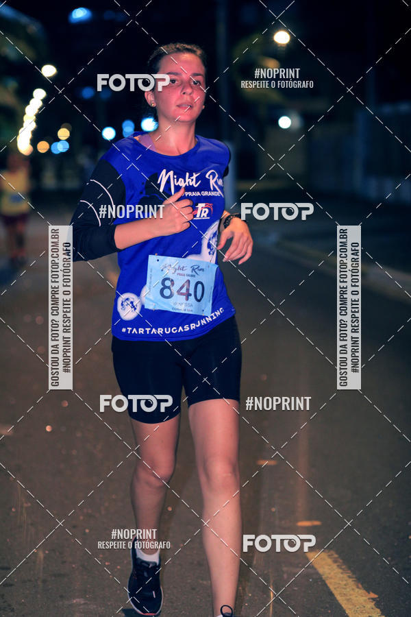 Buy your photos of the eventNight Run 5K 10K Praia Grande on Fotop