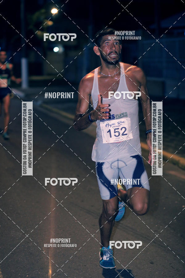 Buy your photos of the eventNight Run 5K 10K Praia Grande on Fotop