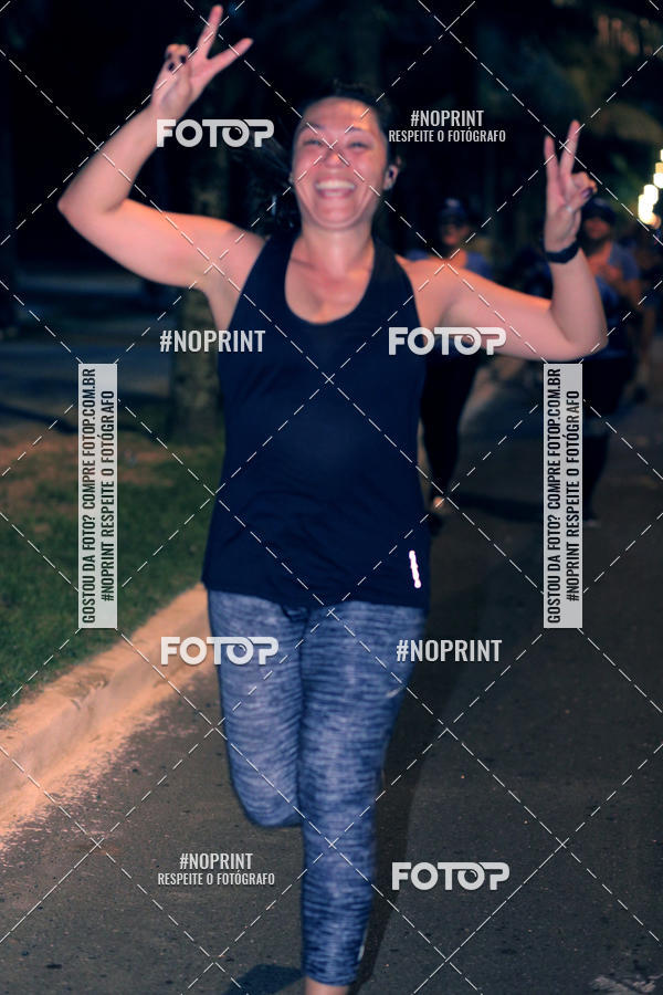 Buy your photos of the eventNight Run 5K 10K Praia Grande on Fotop