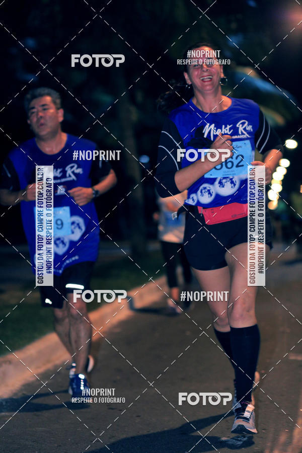 Buy your photos of the eventNight Run 5K 10K Praia Grande on Fotop