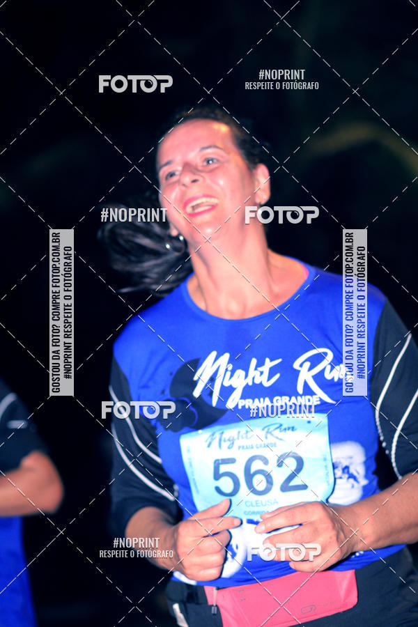 Buy your photos of the eventNight Run 5K 10K Praia Grande on Fotop