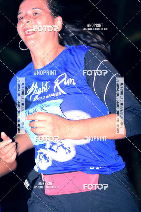 Buy your photos of the eventNight Run 5K 10K Praia Grande on Fotop