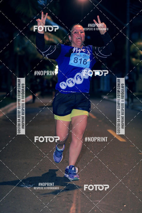 Buy your photos of the eventNight Run 5K 10K Praia Grande on Fotop