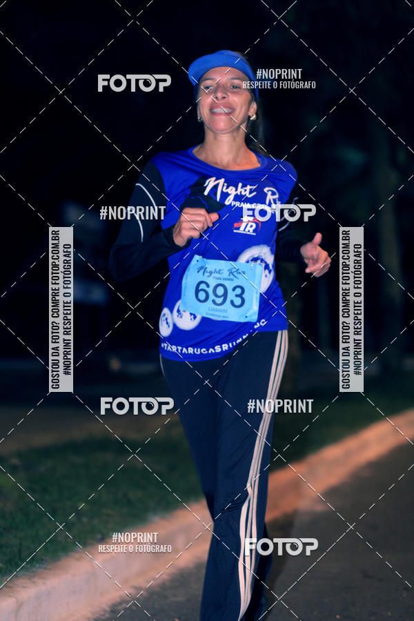 Buy your photos of the eventNight Run 5K 10K Praia Grande on Fotop