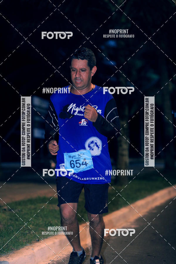 Buy your photos of the eventNight Run 5K 10K Praia Grande on Fotop